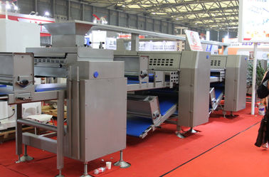 Máy làm bánh rán tự động được nâng lên 800 - 15000 chiếc / Hr với máy cắt lục giác nhà cung cấp