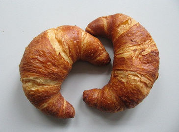 Trung Quốc Dây chuyền sản xuất Croissant tự động làm mát Chiều rộng vành đai tùy chỉnh cho uốn cong Croissant nhà máy sản xuất